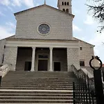 Caveromane Apartman