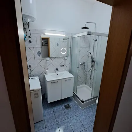 Lägenhet Caveromane