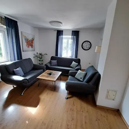 Apartament Caveromane *