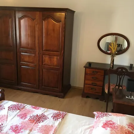 Caveromane Апартаменти Пула