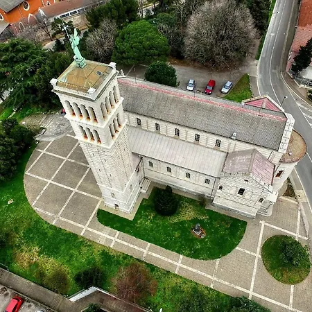 Caveromane Апартаменти